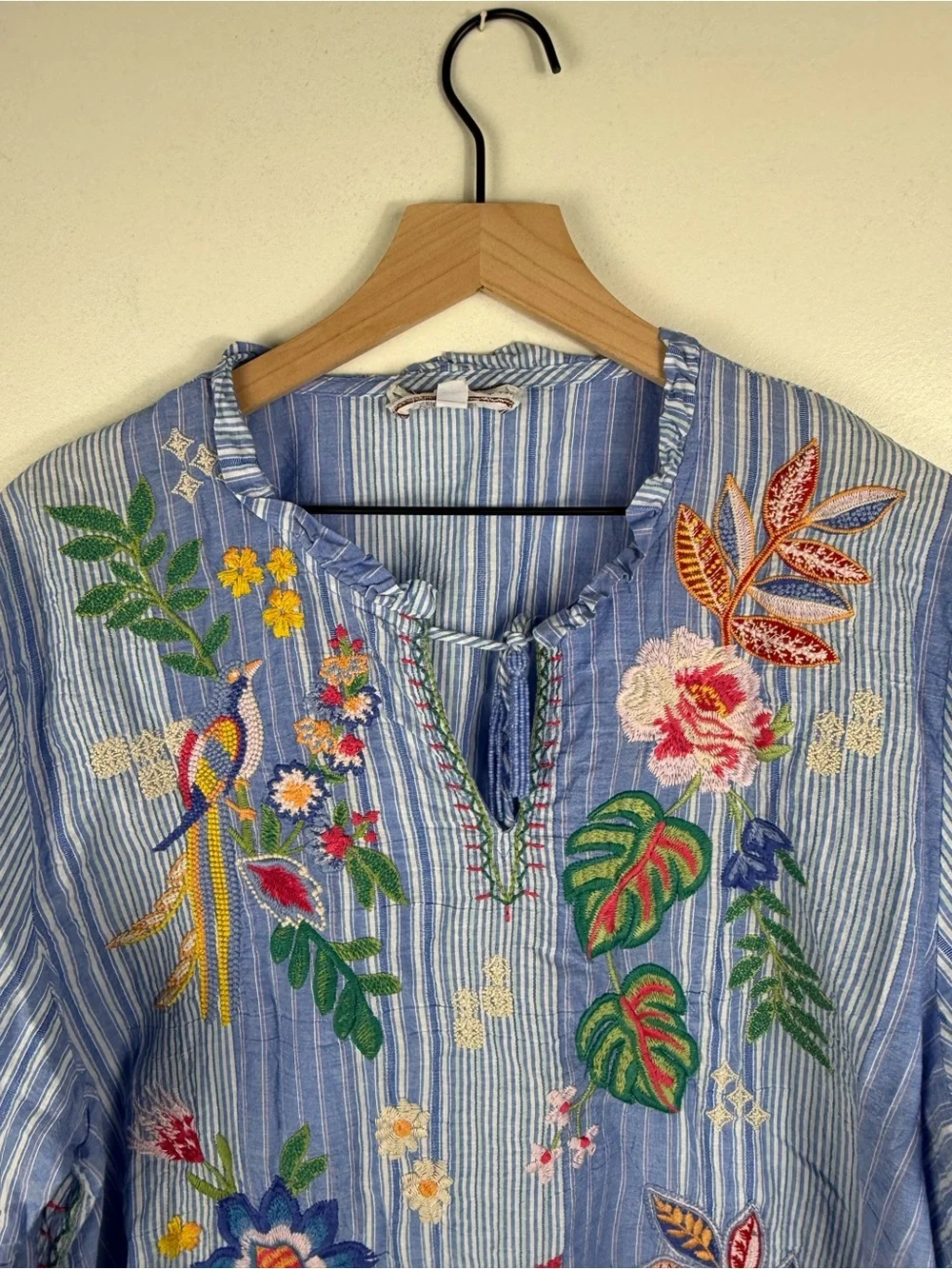 Johnny Was Jeanette Ruffle Sleeve in Aster Stripe - Picture 5 of 10
